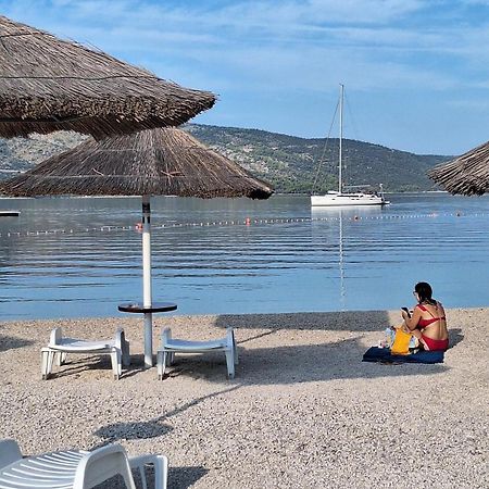 Apartmani I & J Seric Seget Vranjica Luaran gambar