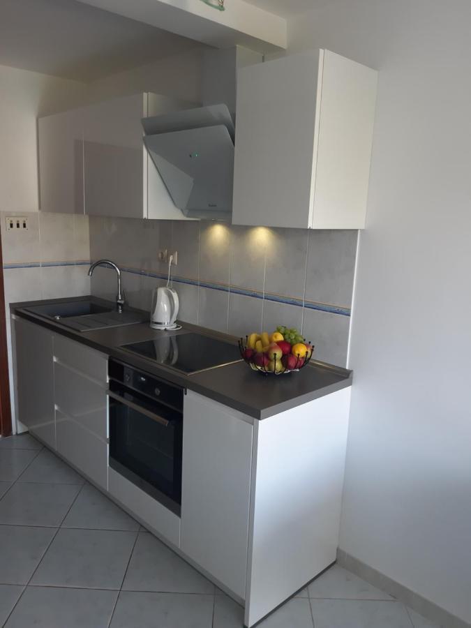 Apartmani I & J Seric Seget Vranjica Luaran gambar