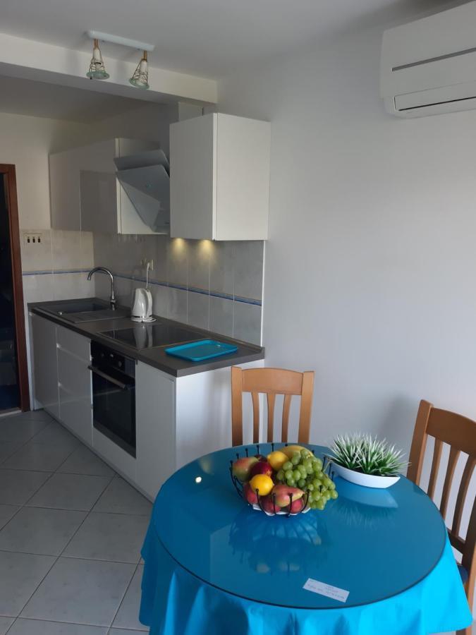 Apartmani I & J Seric Seget Vranjica Luaran gambar
