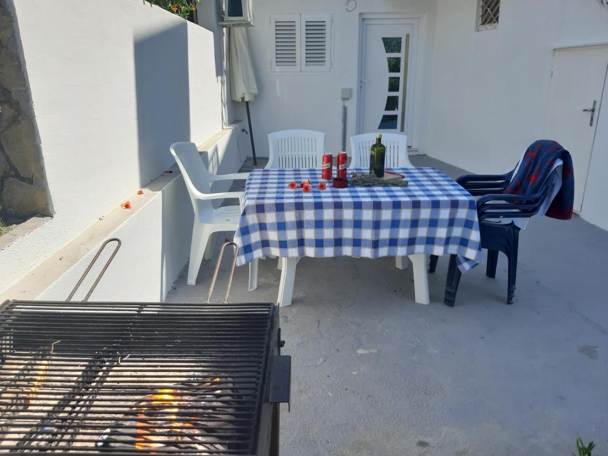 Apartmani I & J Seric Seget Vranjica Luaran gambar