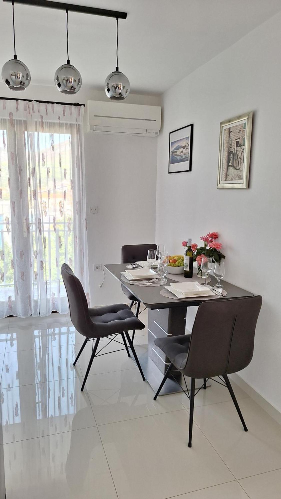 Apartmani I & J Seric Seget Vranjica Luaran gambar