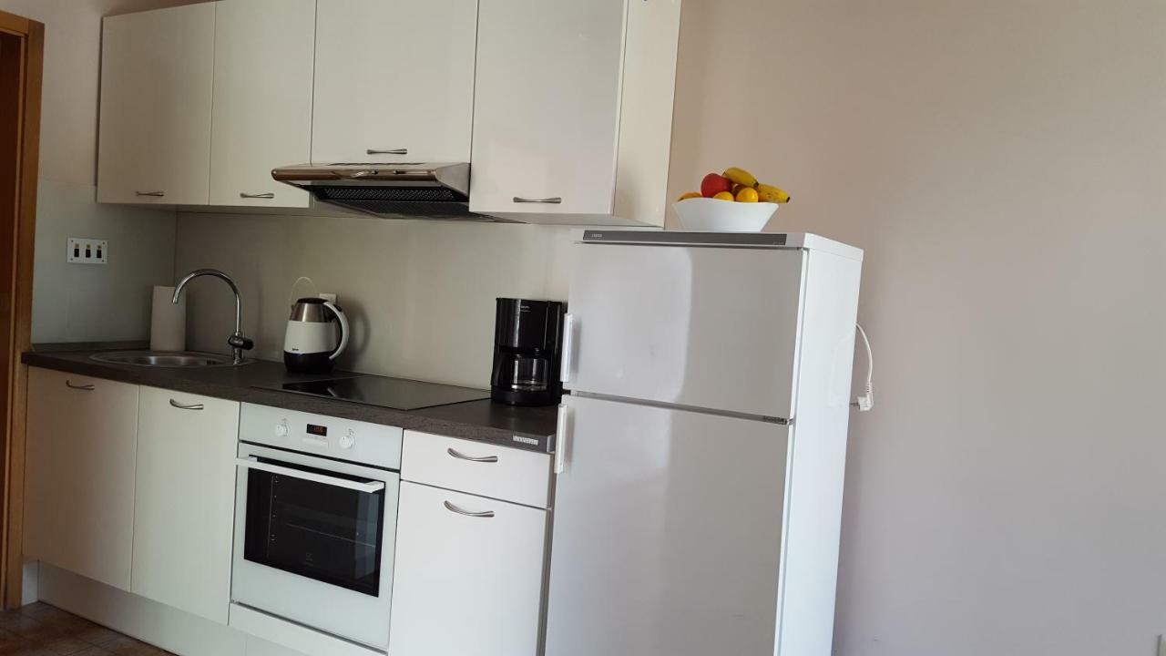 Apartmani I & J Seric Seget Vranjica Luaran gambar