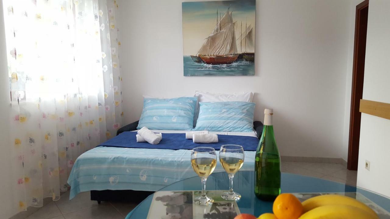 Apartmani I & J Seric Seget Vranjica Luaran gambar