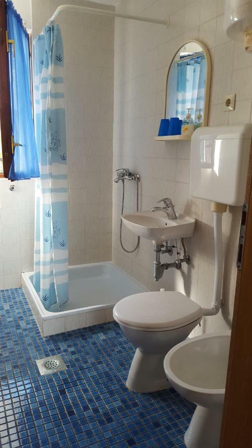 Apartmani I & J Seric Seget Vranjica Luaran gambar