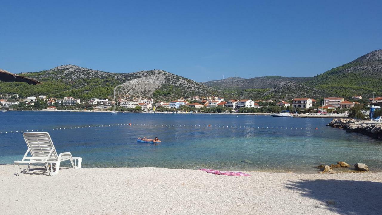 Apartmani I & J Seric Seget Vranjica Luaran gambar