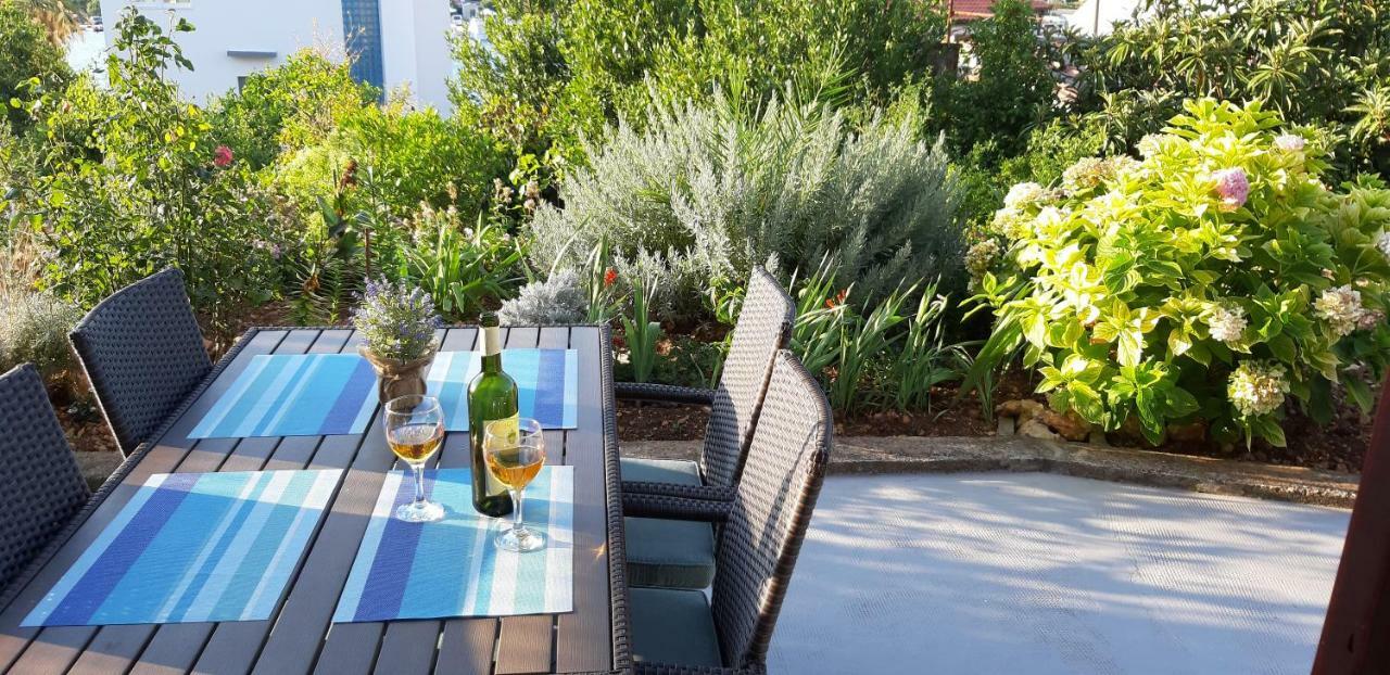 Apartmani I & J Seric Seget Vranjica Luaran gambar